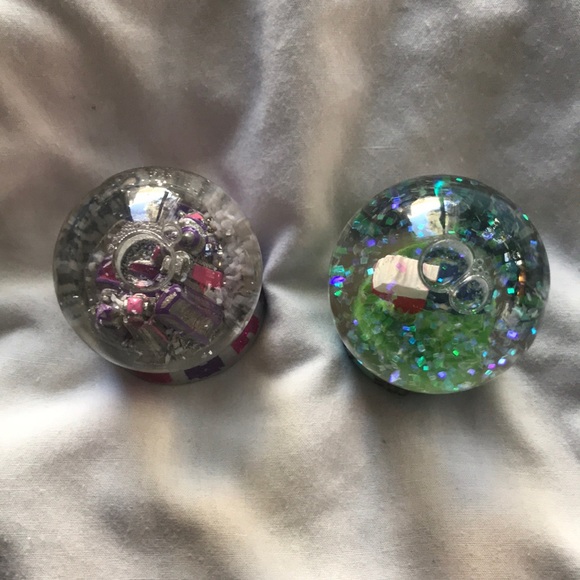 Two mini snow globes - Picture 6 of 7